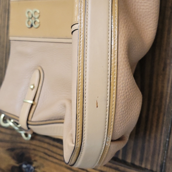 Coach leather purse. - Picture 10 of 11
